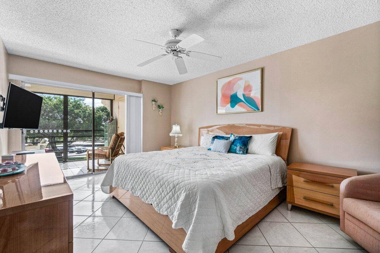 016-23345CarolwoodLane-BocaRaton-FL-3342