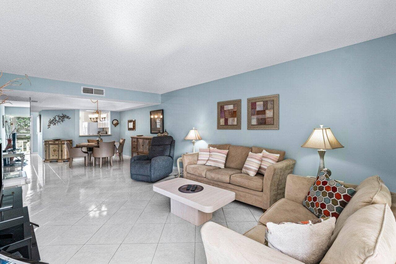 014-23345CarolwoodLane-BocaRaton-FL-3342