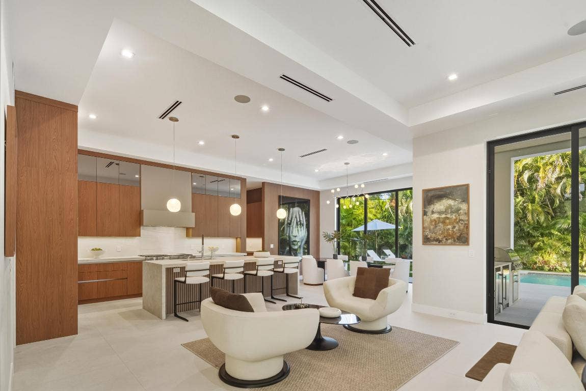 450 NE Spanish Court, Boca Raton, FL 33432 450 NE Spanish Court, Boca Raton, FL 33432