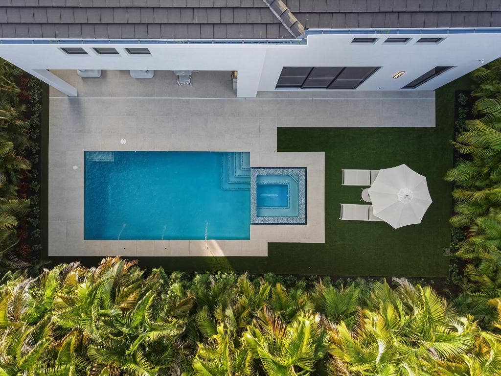 450 NE Spanish Court, Boca Raton, FL 33432 450 NE Spanish Court, Boca Raton, FL 33432