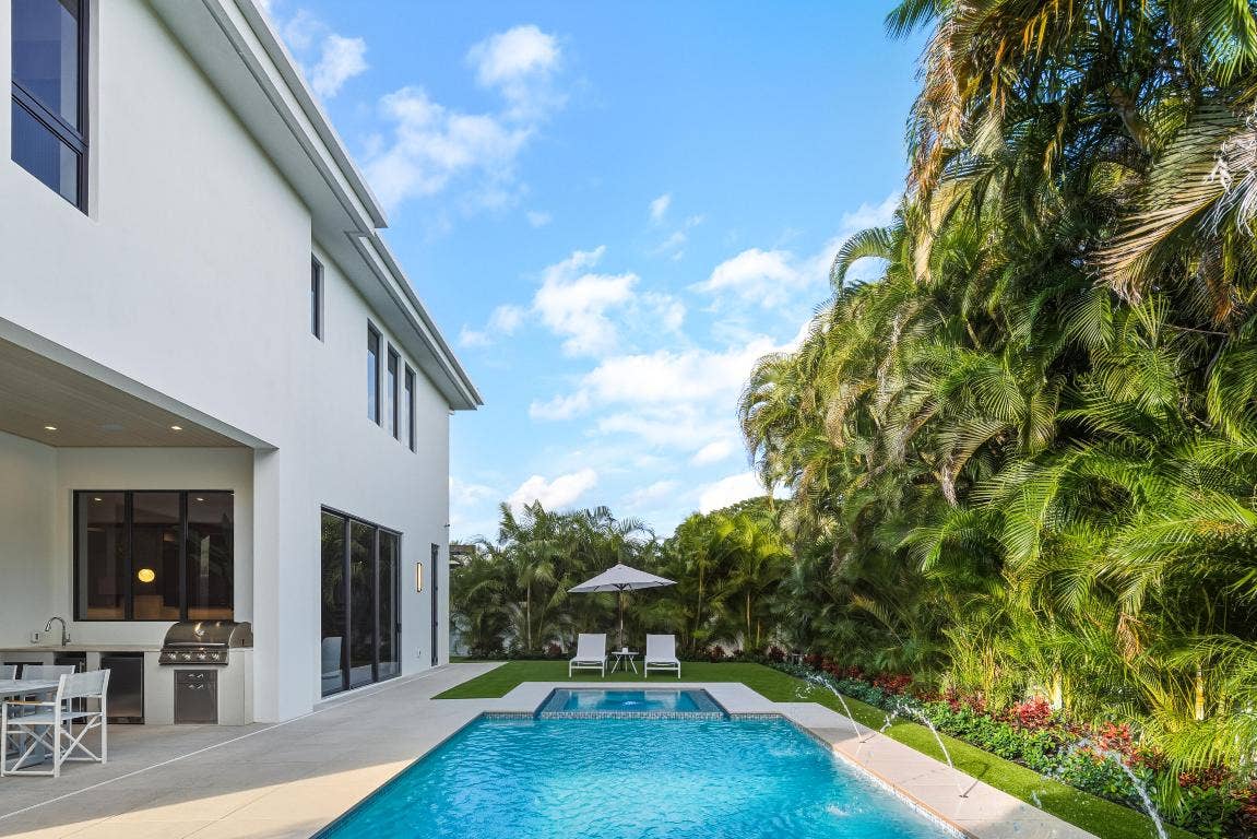 450 NE Spanish Court, Boca Raton, FL 33432 450 NE Spanish Court, Boca Raton, FL 33432
