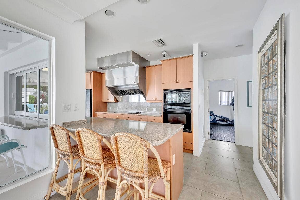 1212 Hillsboro Mile, #20, Hillsboro Beach, FL 33062 1212 Hillsboro Mile, #20, Hillsboro Beach, FL 33062