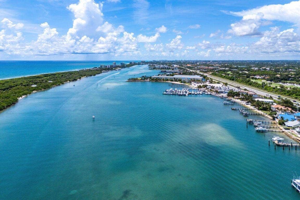 18385 SE Village Circle, Jupiter, FL 33469 18385 SE Village Circle, Jupiter, FL 33469