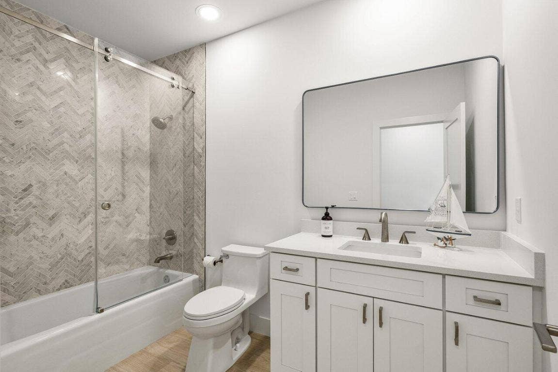 18385 SE Village Circle, Jupiter, FL 33469 18385 SE Village Circle, Jupiter, FL 33469