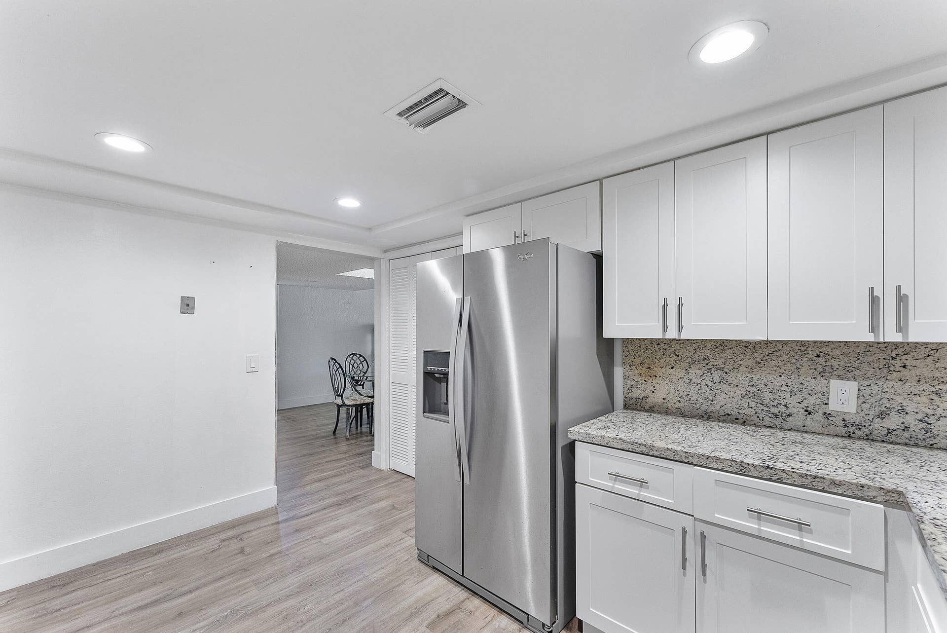 16475 Golf Club Road, #207, Weston, FL 33326 Spacious Kitchen