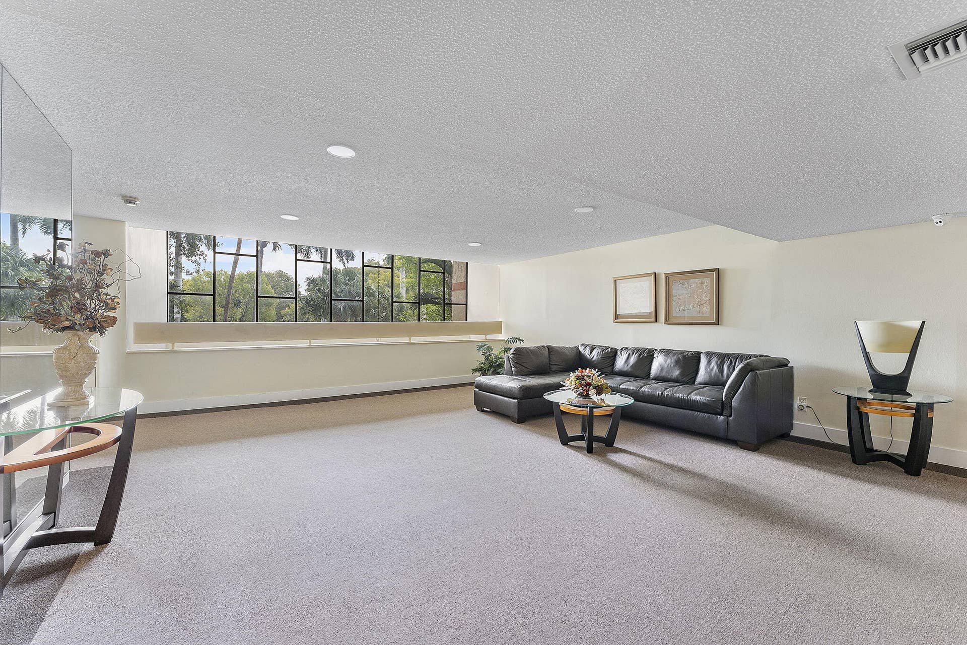 16475 Golf Club Road, #207, Weston, FL 33326 2nd Floor Lobby