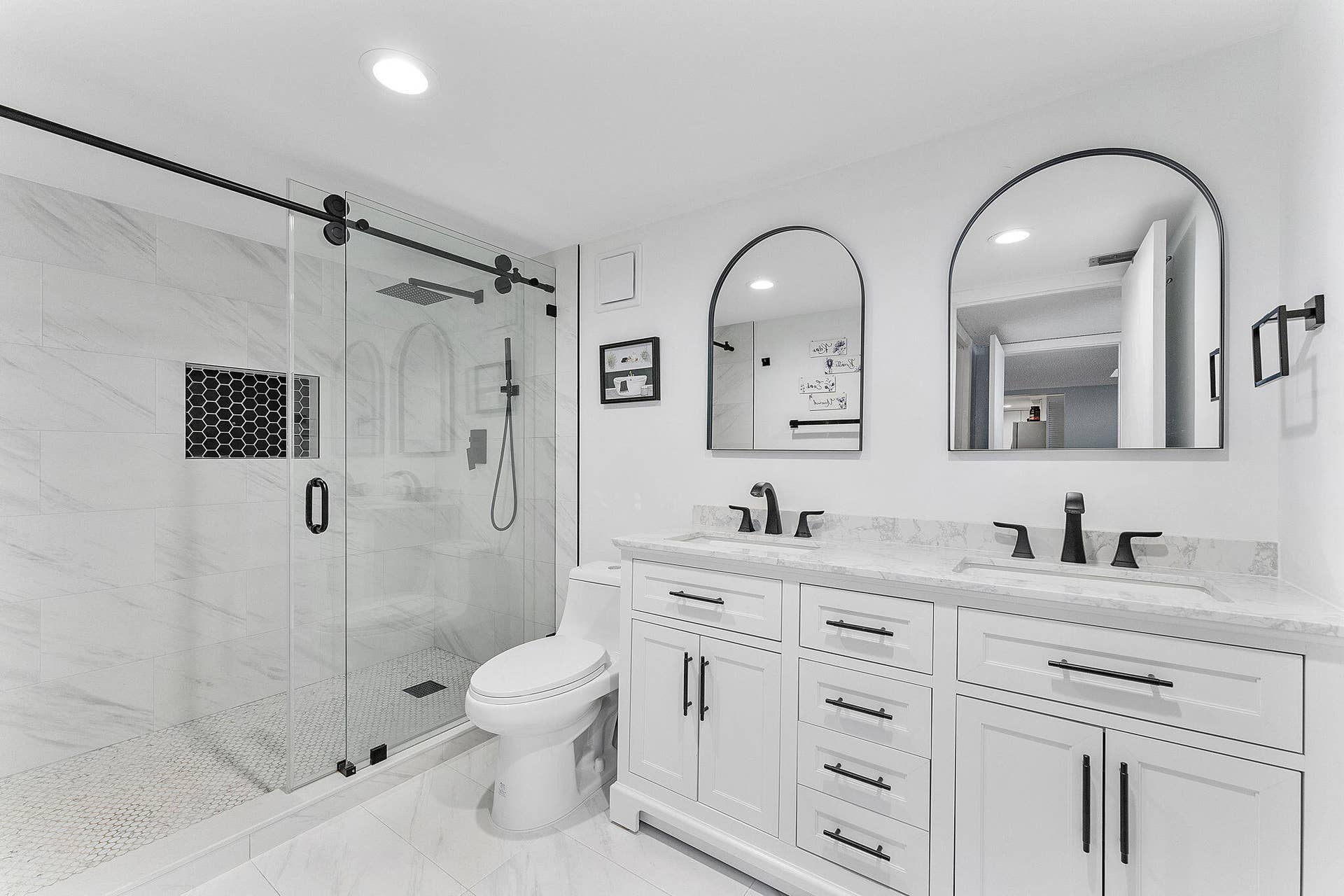 16475 Golf Club Road, #207, Weston, FL 33326 Updated En-suite Bathroom