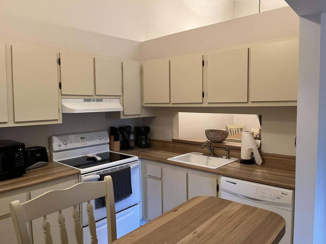 6327 Chasewood Drive, #G, Jupiter, Jupiter, FL 33458 Kitchen