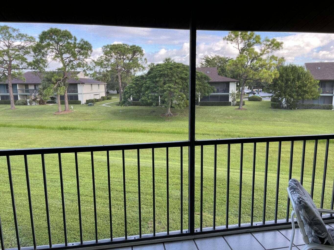 6327 Chasewood Drive, #G, Jupiter, Jupiter, FL 33458 Relaxing Green Space!