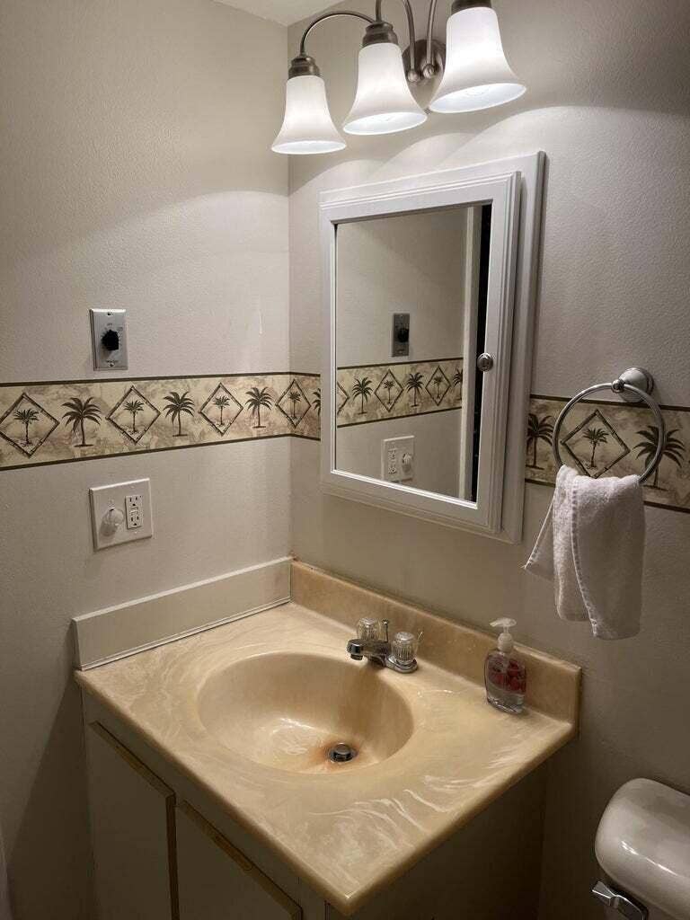 6327 Chasewood Drive, #G, Jupiter, Jupiter, FL 33458 Guest Bathroom