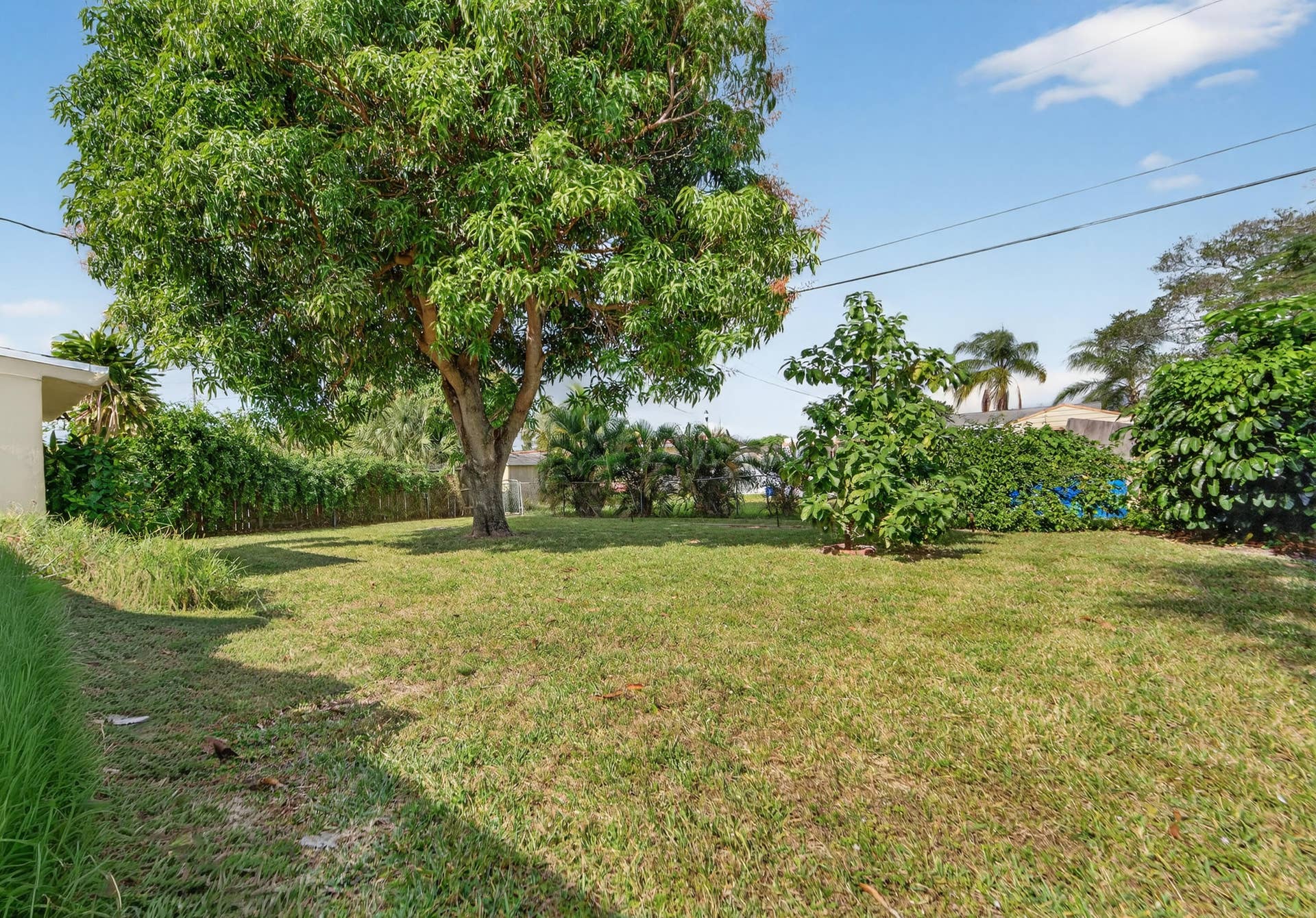 2105 Worthington Road, West Palm Beach, FL 33409 010526-29