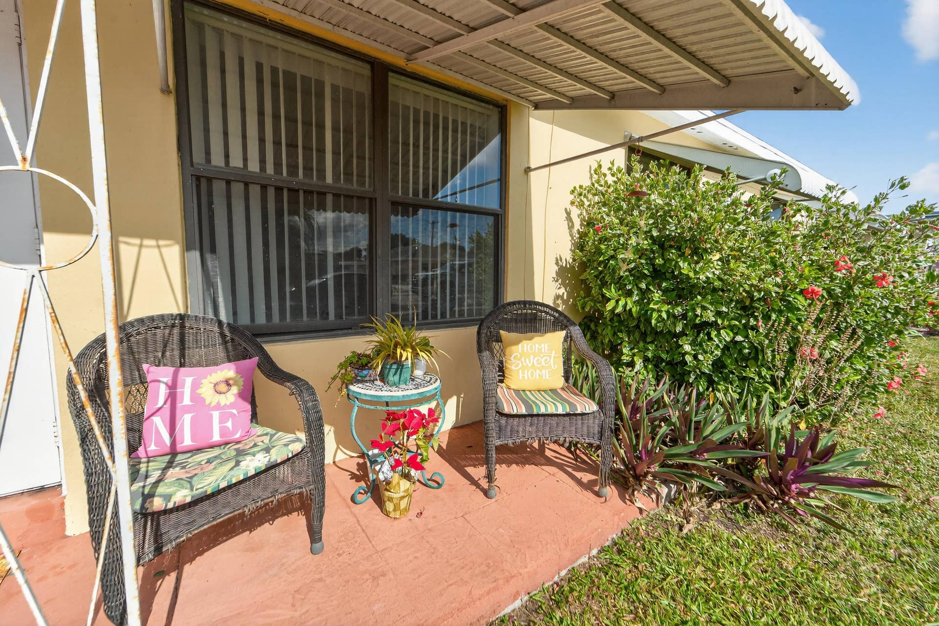 2105 Worthington Road, West Palm Beach, FL 33409 010526-152