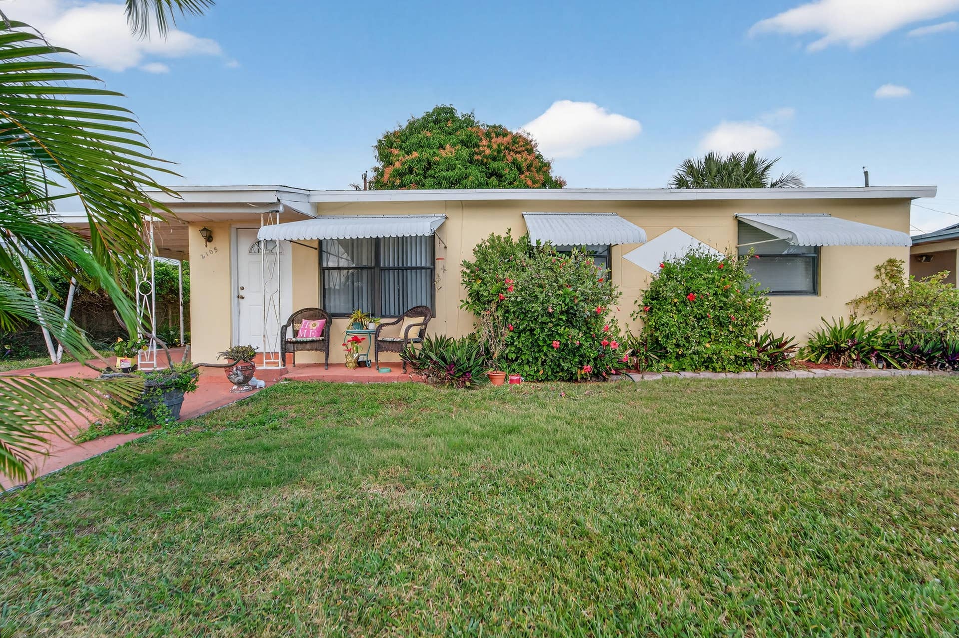 2105 Worthington Road, West Palm Beach, FL 33409 010526-6