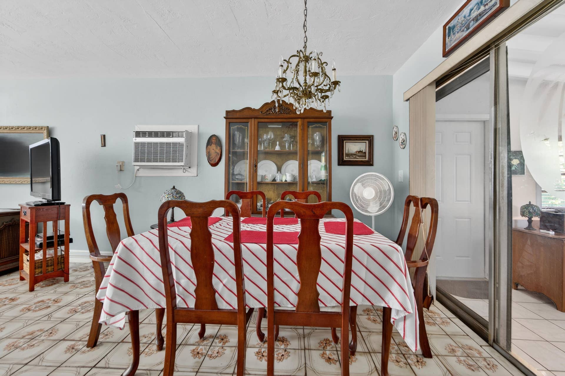 2105 Worthington Road, West Palm Beach, FL 33409 010526-86