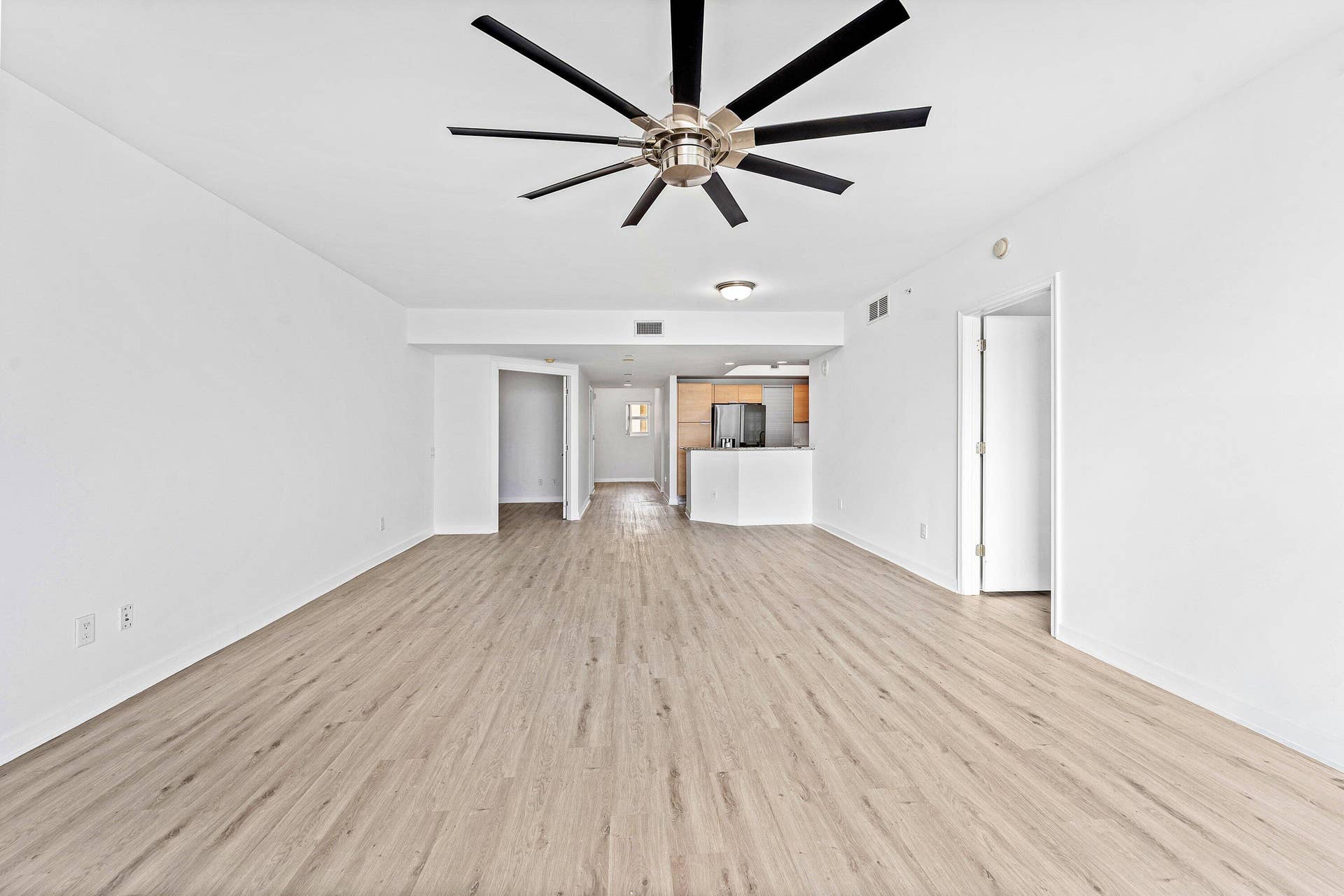 2640 Lake Shore Drive, #614, Riviera Beach, FL 33404 LVT Floors