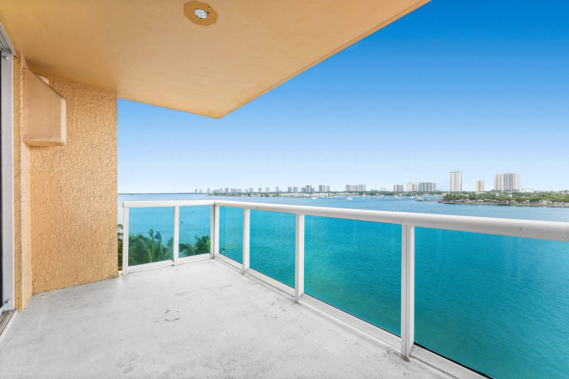 2640 Lake Shore Drive, #614, Riviera Beach, FL 33404 Panoramic Intracoastal View