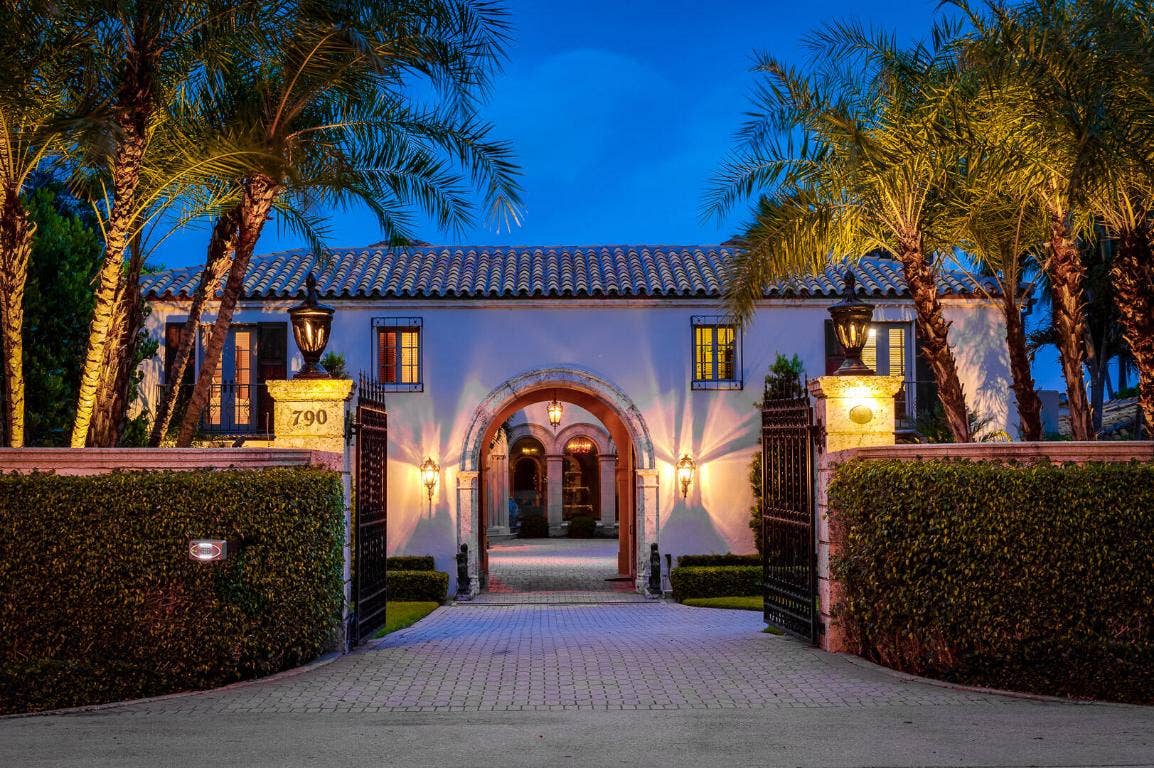 790 S County Road, Palm Beach, FL 33480 790 S County Road, Palm Beach, FL 33480