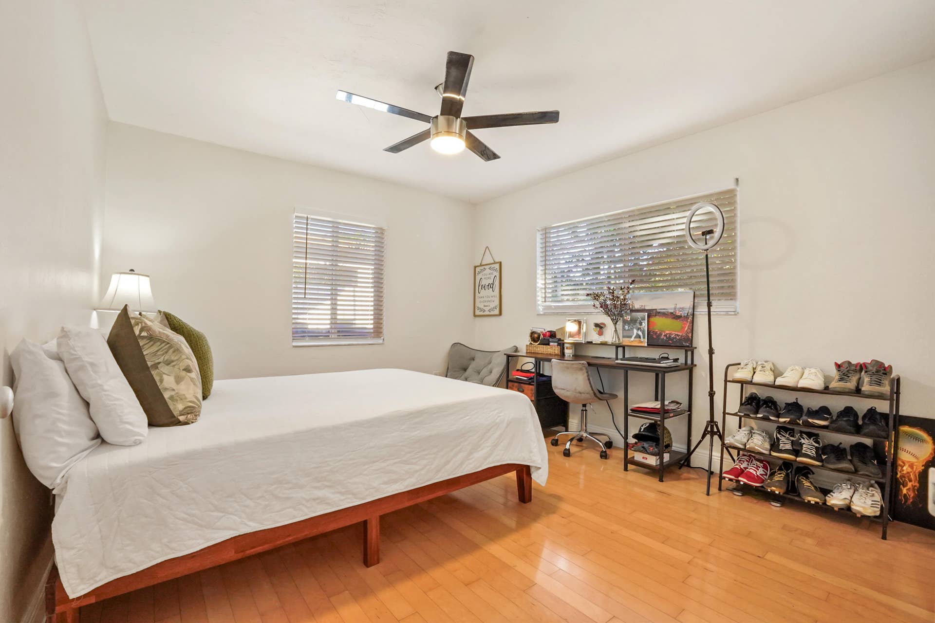 1401 NE 14th Street, Fort Lauderdale, FL 33304 23 Bedroom 01