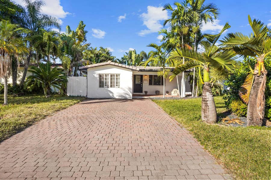 Property photo for 1401 NE 14th Street, Fort Lauderdale, FL