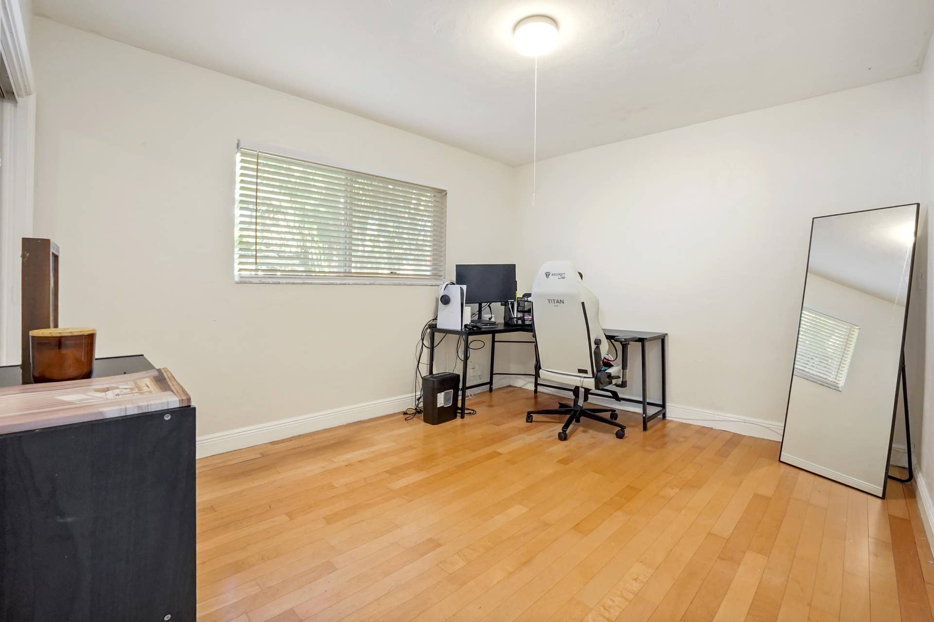 1401 NE 14th Street, Fort Lauderdale, FL 33304 25 office 01