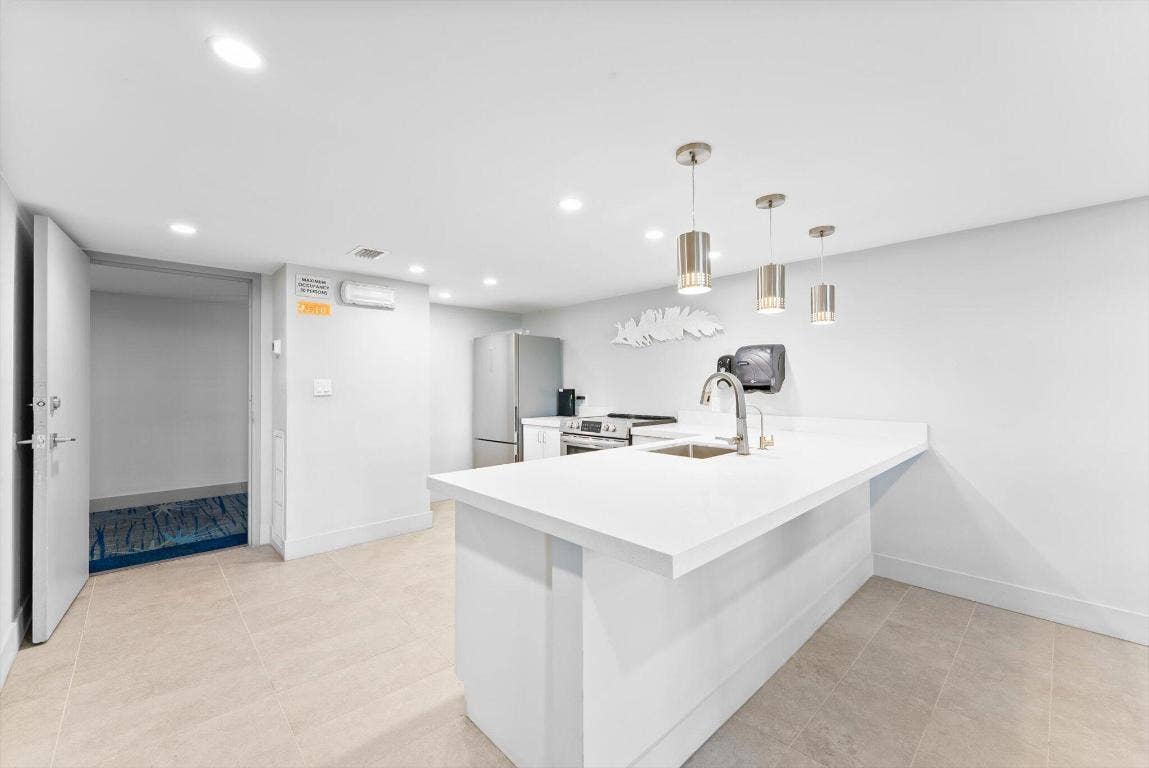 1160 N Federal Highway, #221, Fort Lauderdale, FL 33304 1160 N Federal Highway, #221, Fort Lauderdale, FL 33304