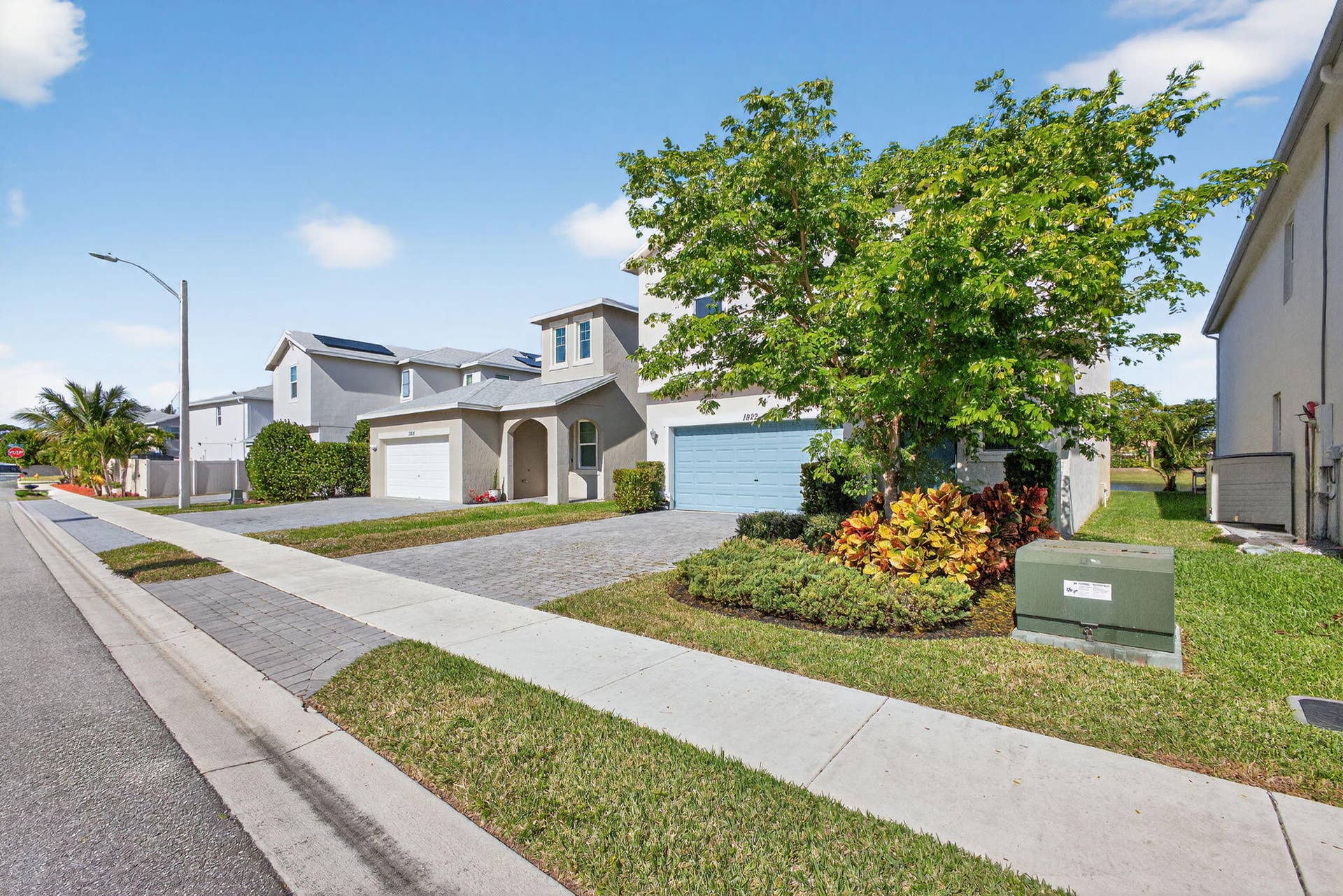 1822 Lake Cove Drive, Lake Worth, FL 33460 street