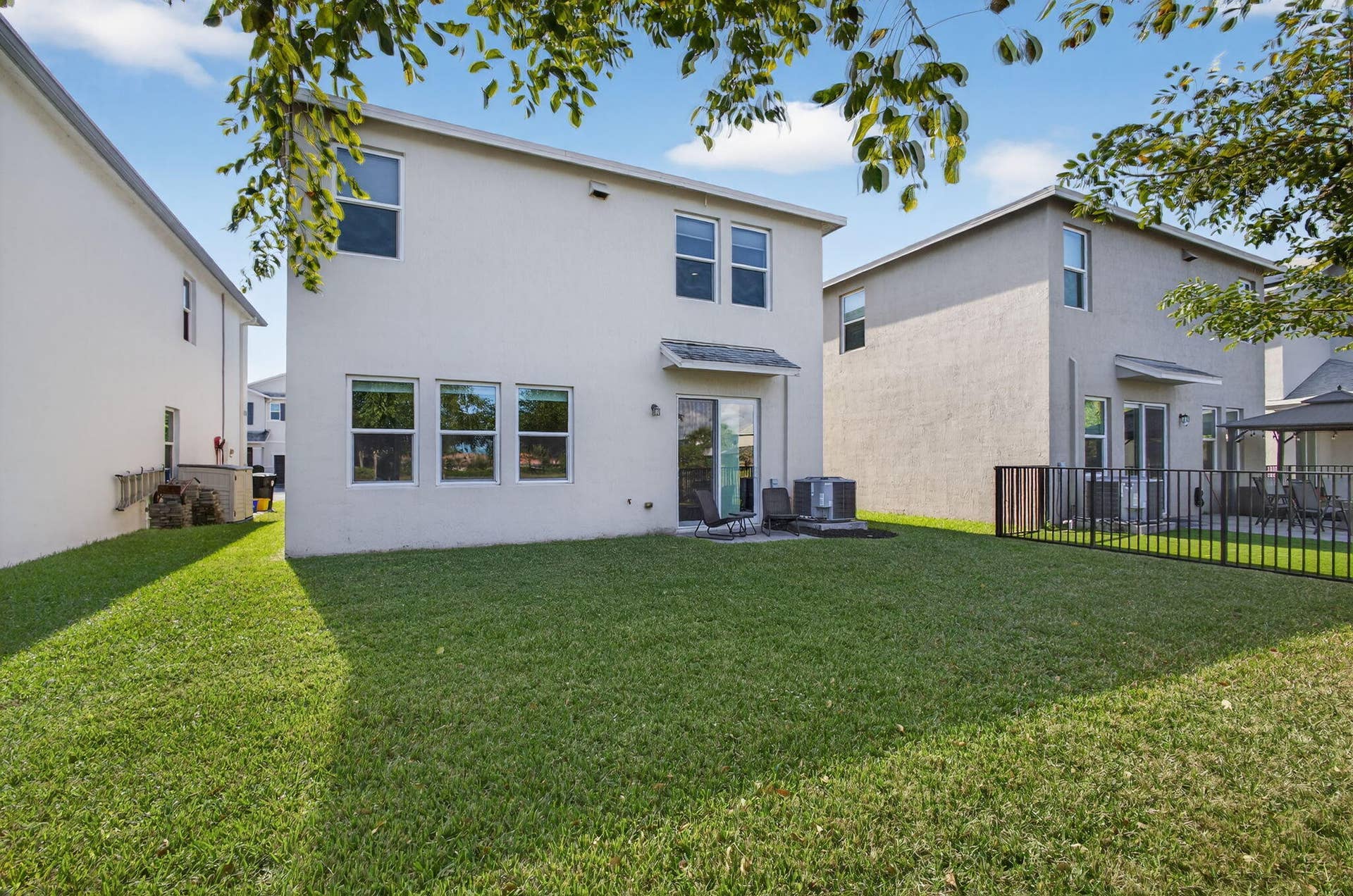 1822 Lake Cove Drive, Lake Worth, FL 33460 room for a pool