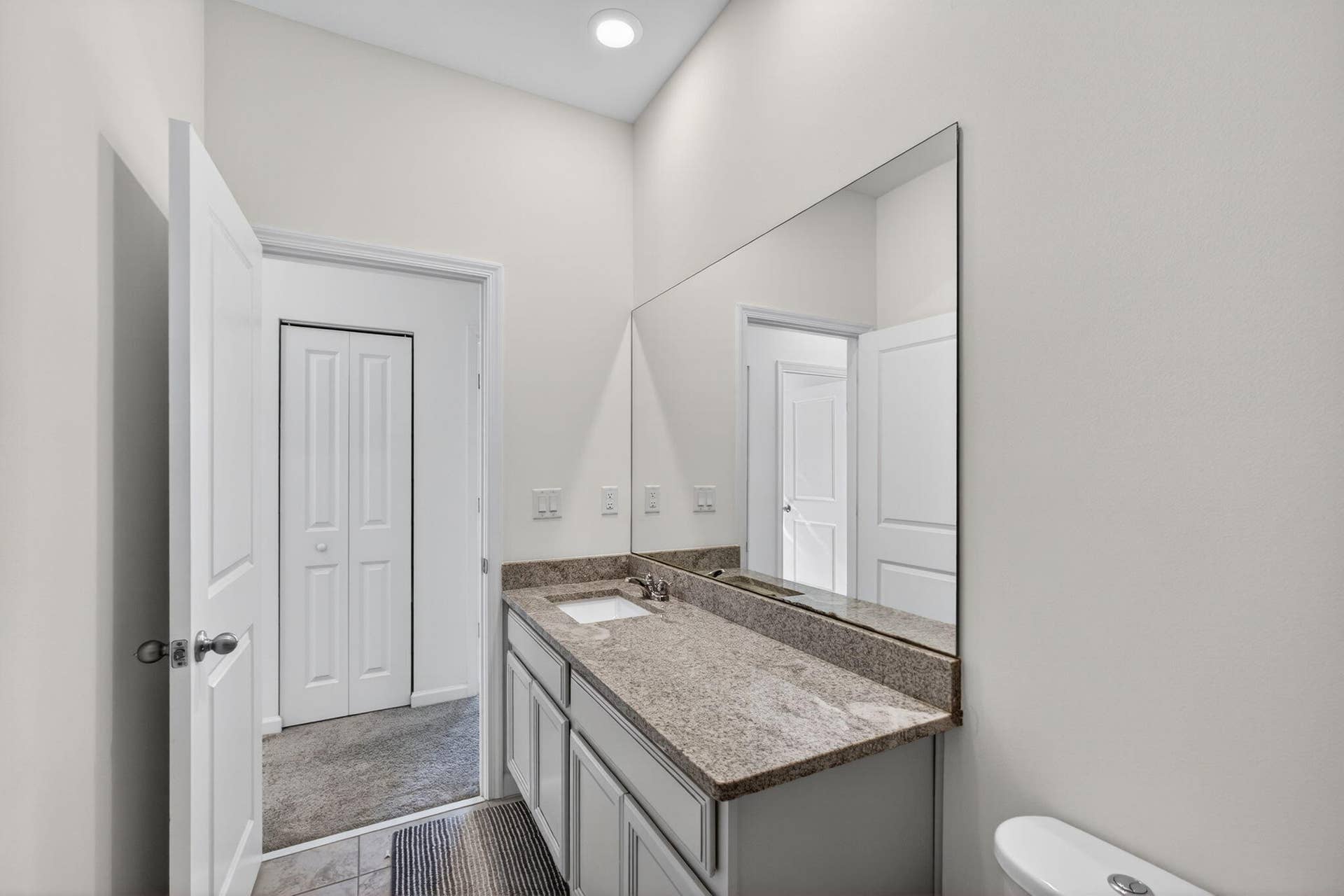 1822 Lake Cove Drive, Lake Worth, FL 33460 bath 2