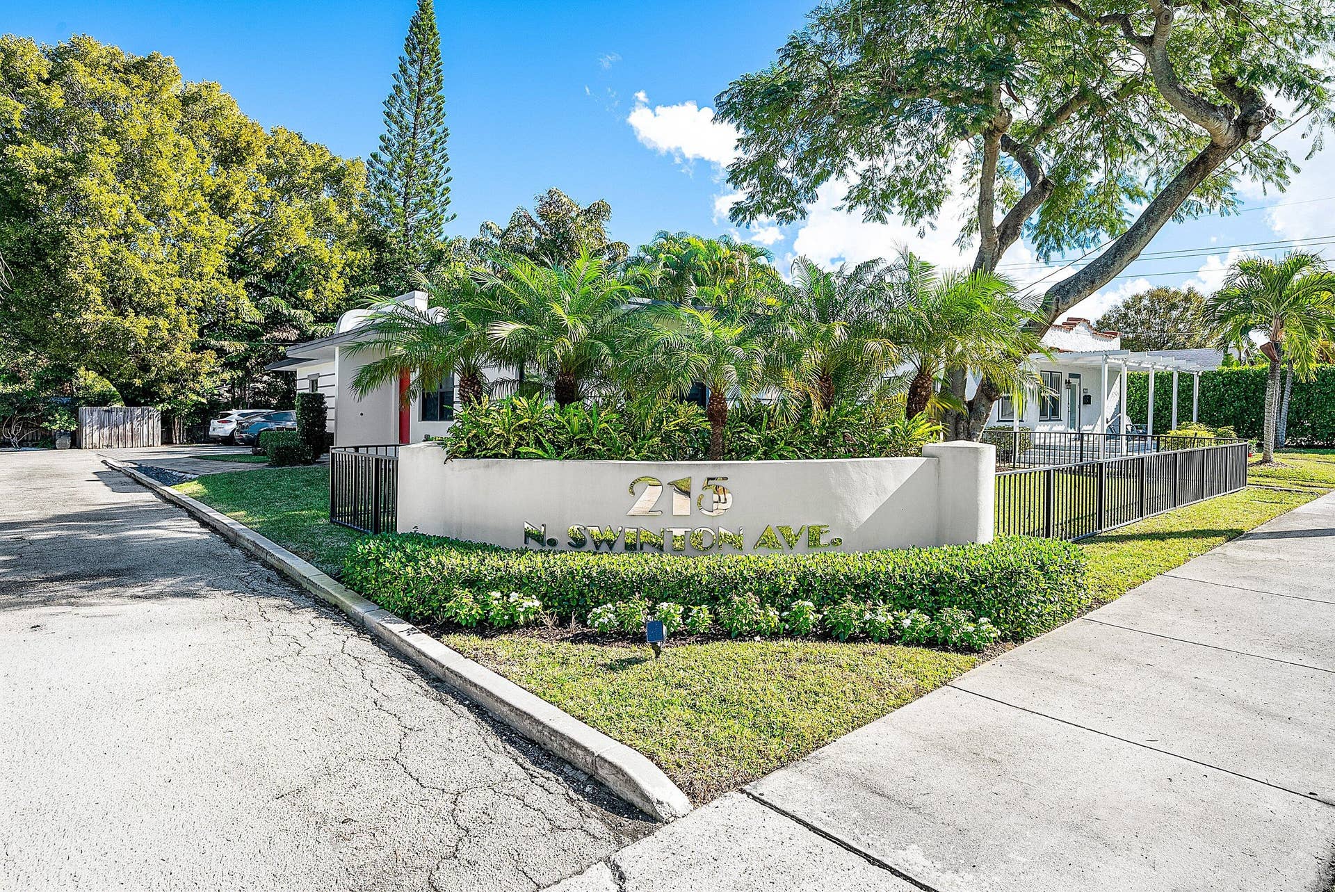 215 N Swinton Avenue, Delray Beach, FL 33444 exterior front