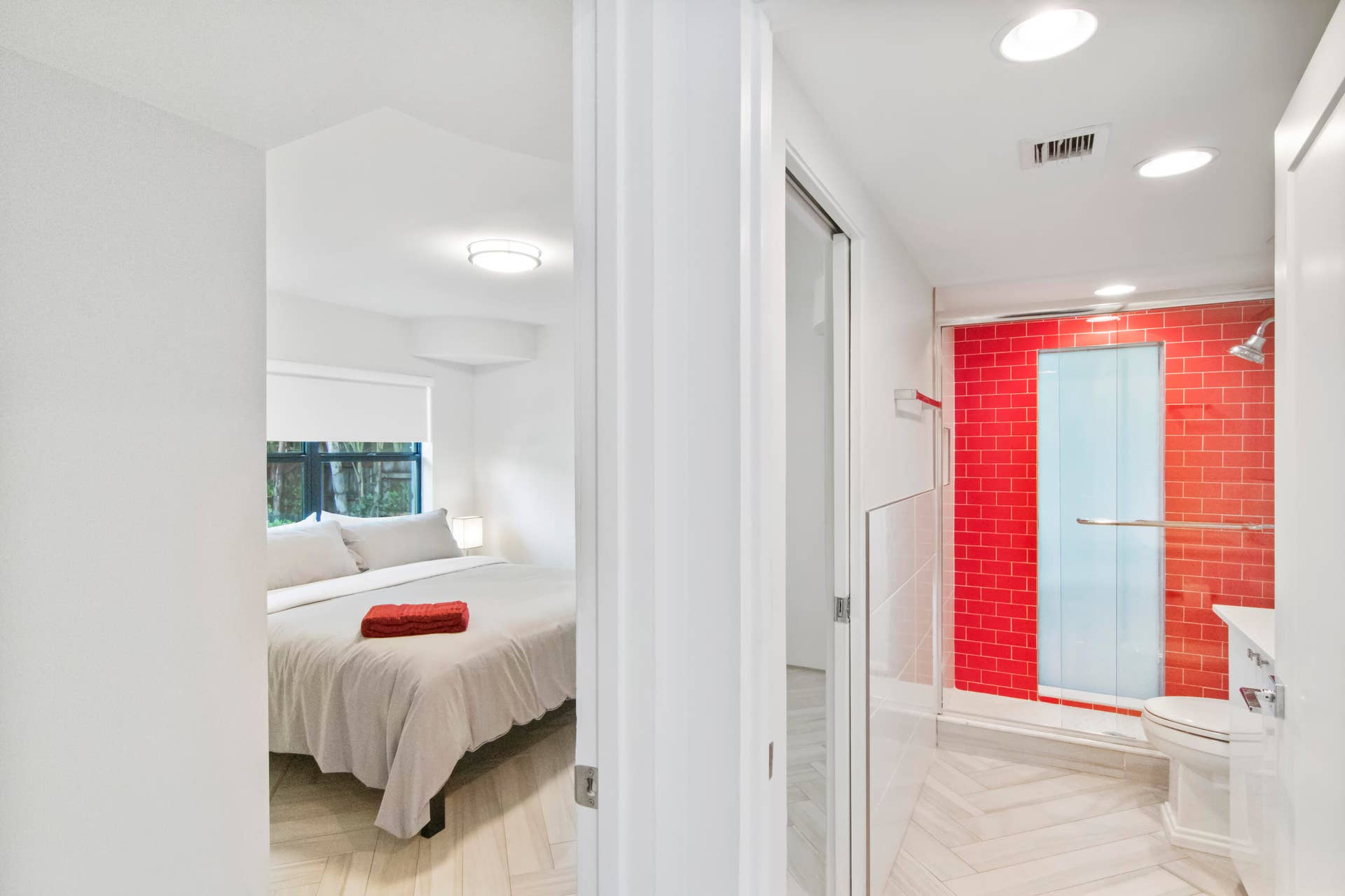 215 N Swinton Avenue, Delray Beach, FL 33444 Bathroom