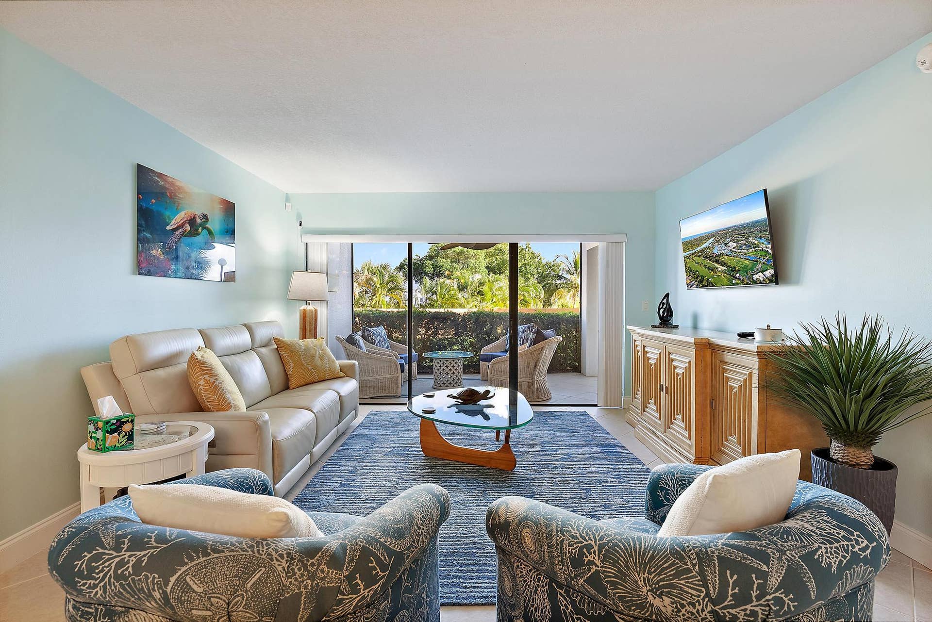 1036 Us Highway 1, #119, North Palm Beach, FL 33408 Light & Bright