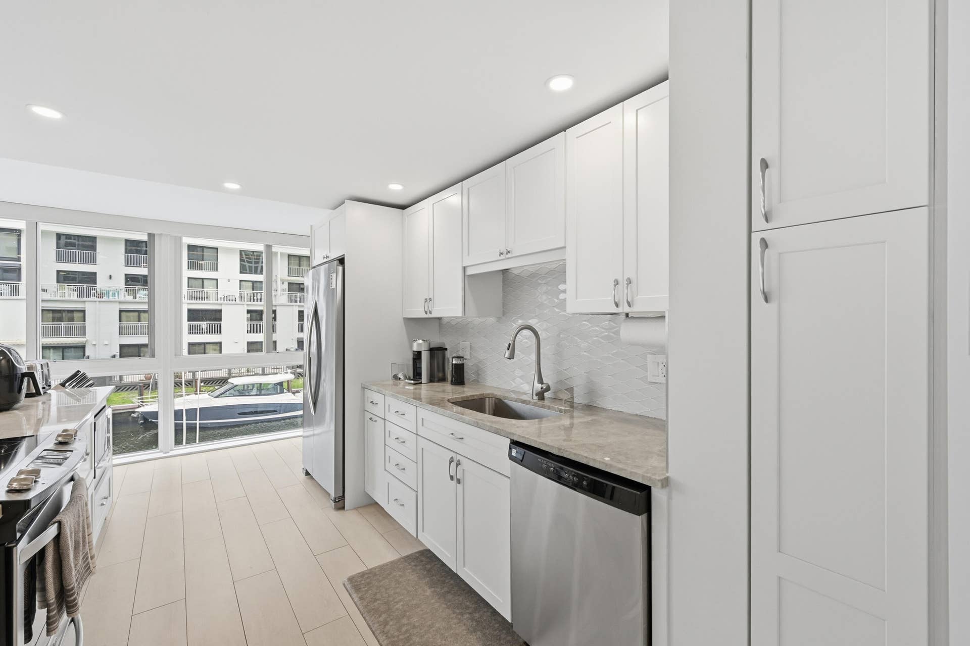 3100 NE 49th Street, #206, Fort Lauderdale, FL 33308