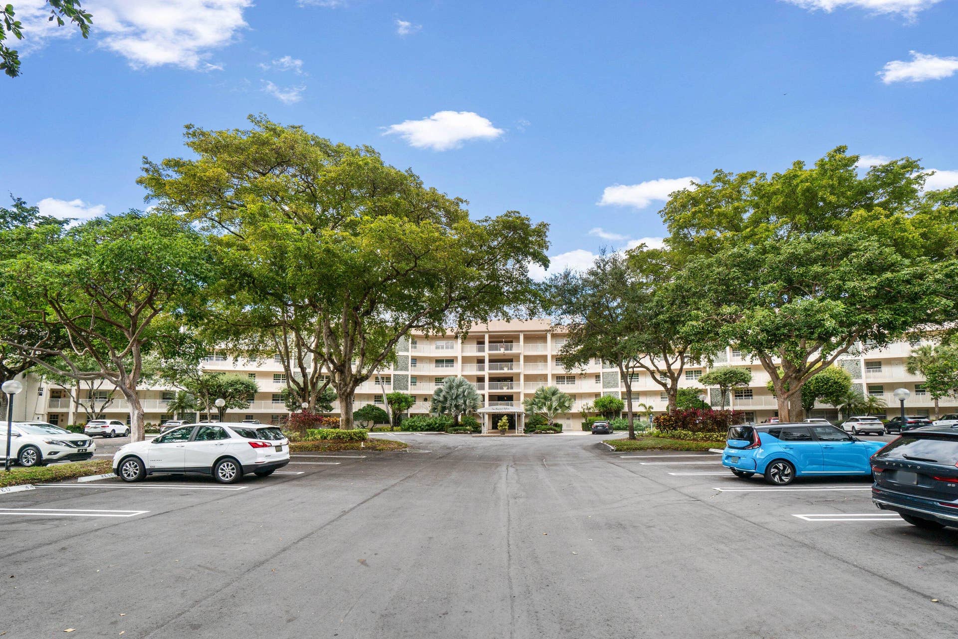 3505 Oaks Way, #301, Pompano Beach, FL 33069 002-3505OaksWay-301-PompanoBeach-FL-3306