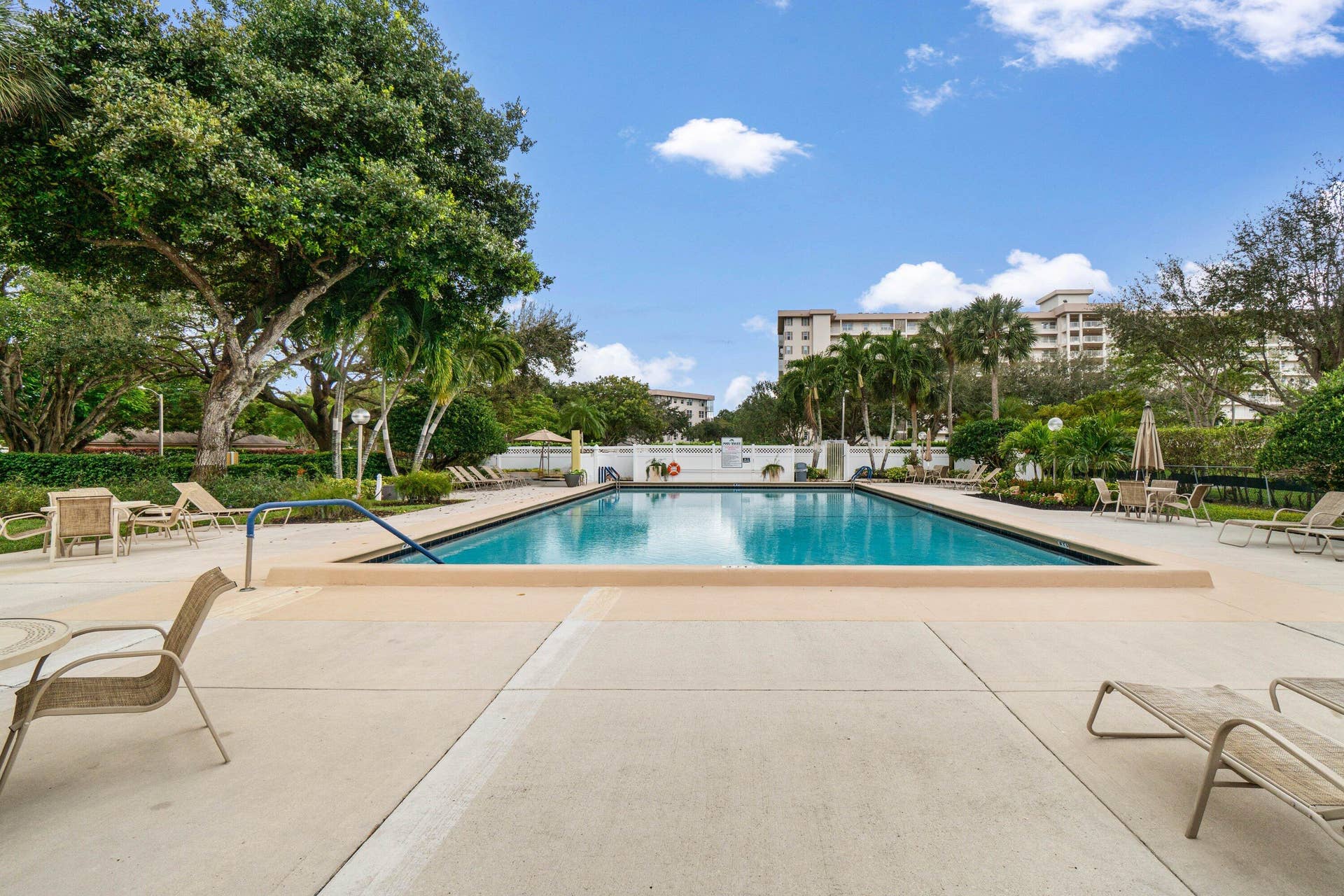 3505 Oaks Way, #301, Pompano Beach, FL 33069 046-3505OaksWay-301-PompanoBeach-FL-3306