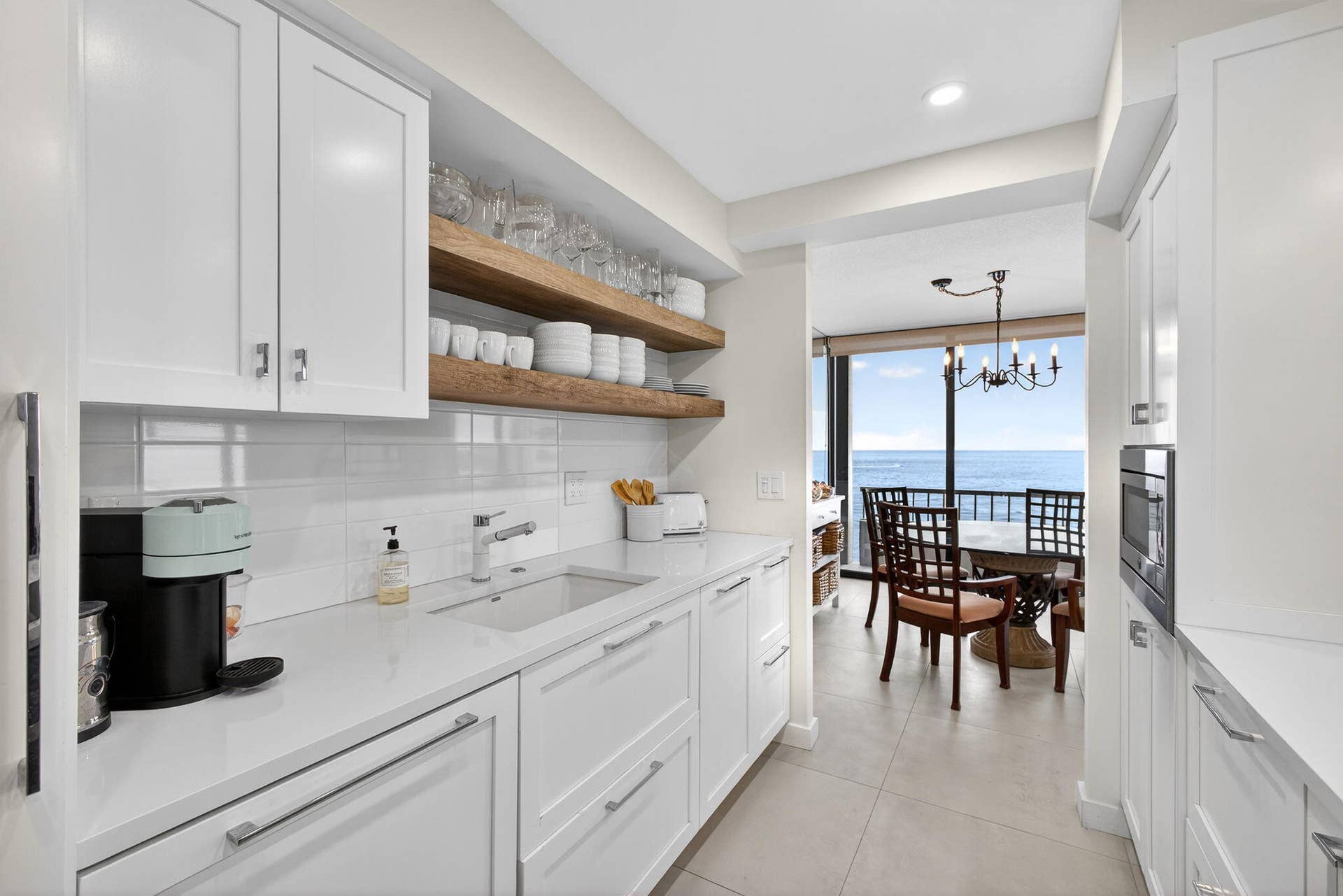 5540 N Ocean Drive, #14b, Singer Island, FL 33404 Kitchen