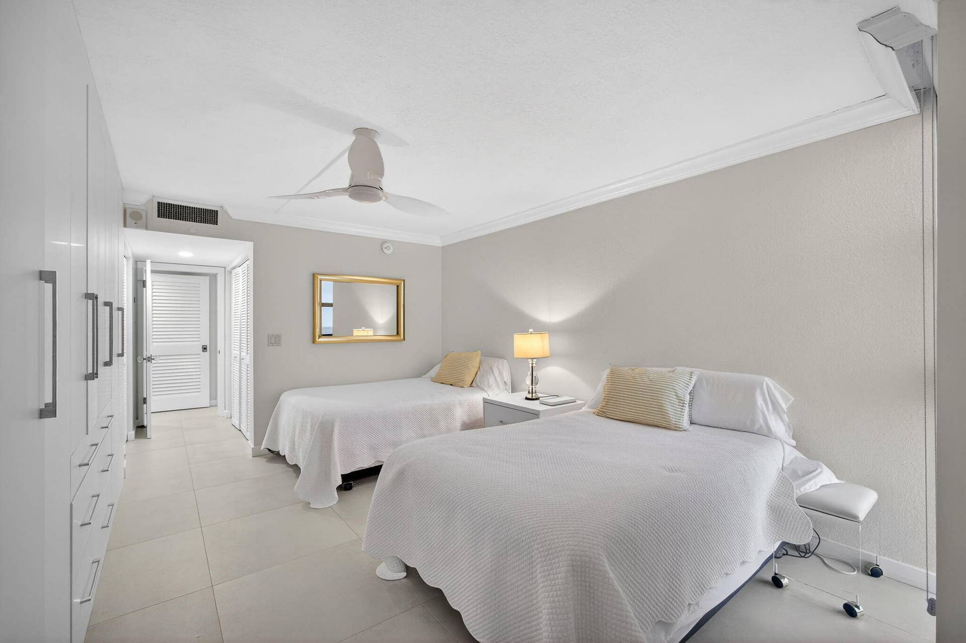 5540 N Ocean Drive, #14b, Singer Island, FL 33404 Guest Bed