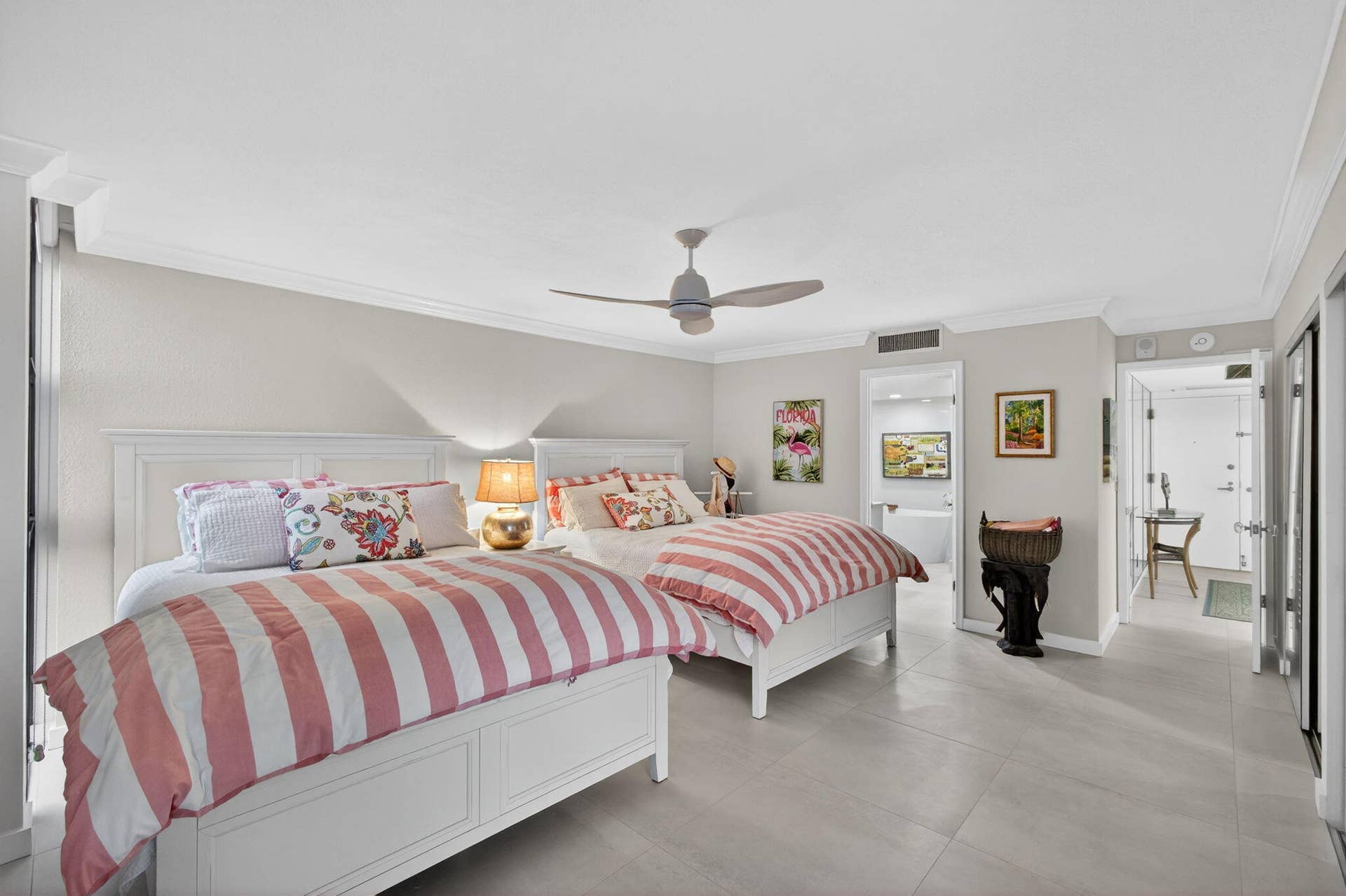 5540 N Ocean Drive, #14b, Singer Island, FL 33404 Guest Bed