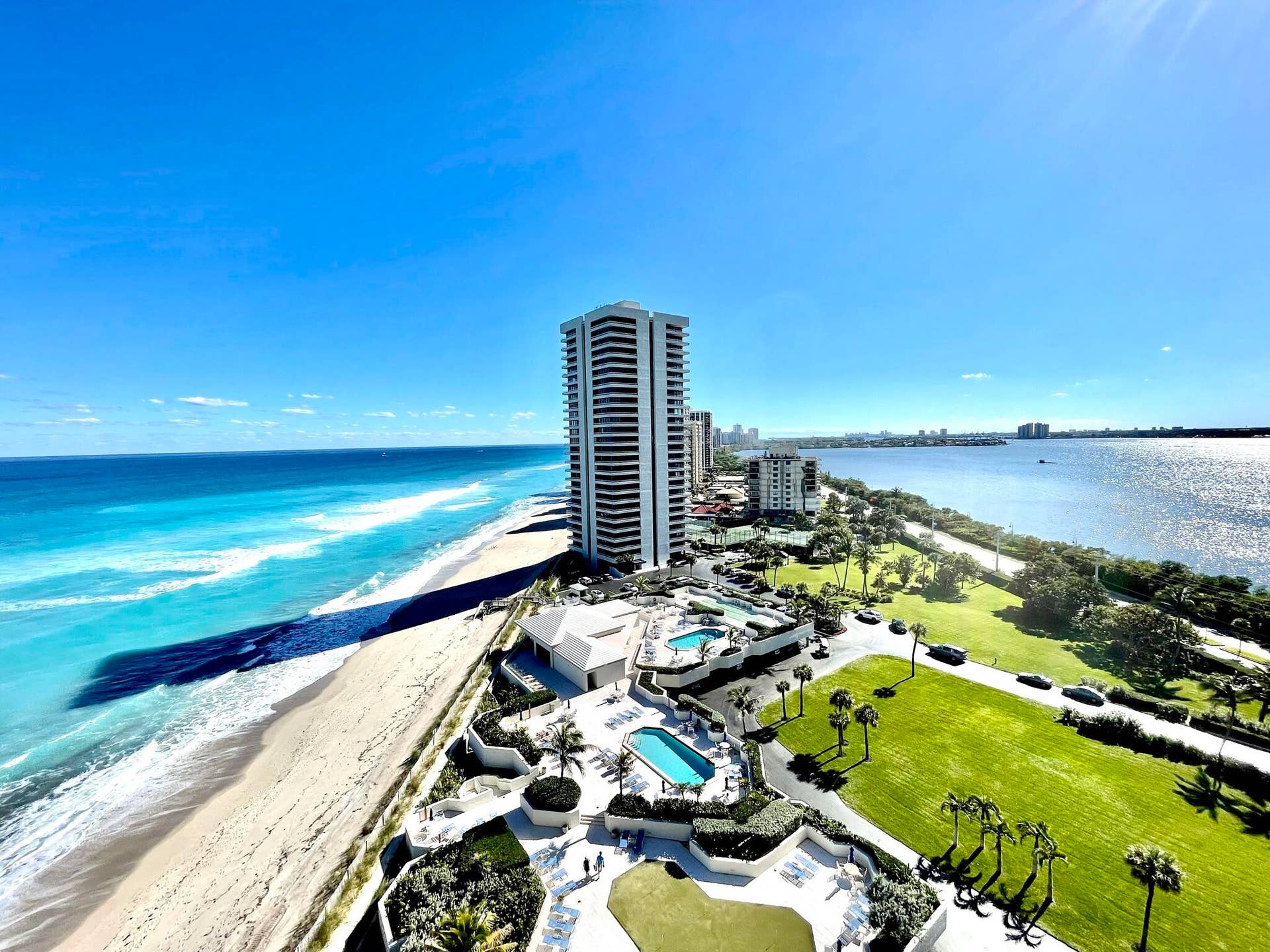 5540 N Ocean Drive, #14b, Singer Island, FL 33404 IMG_2544