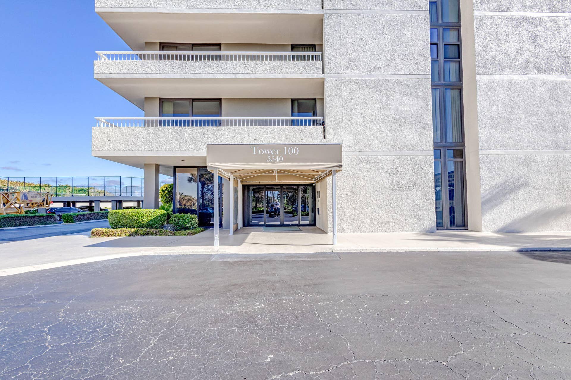5540 N Ocean Drive, #14b, Singer Island, FL 33404 Front Door