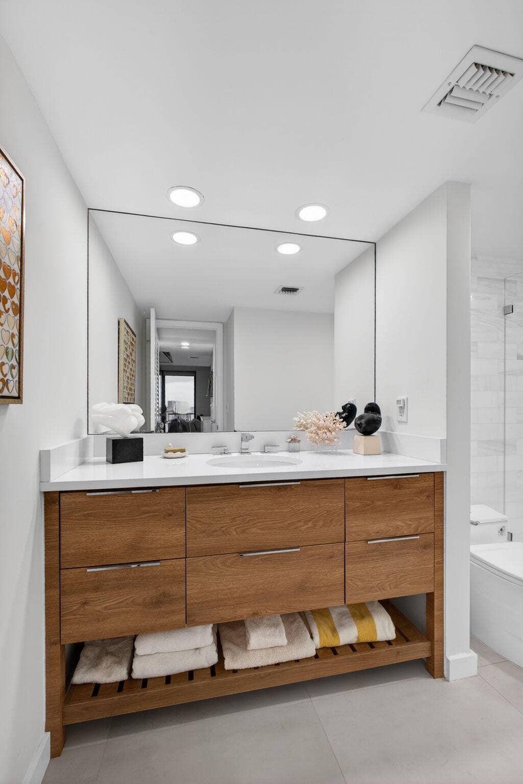 5540 N Ocean Drive, #14b, Singer Island, FL 33404 Master Bath