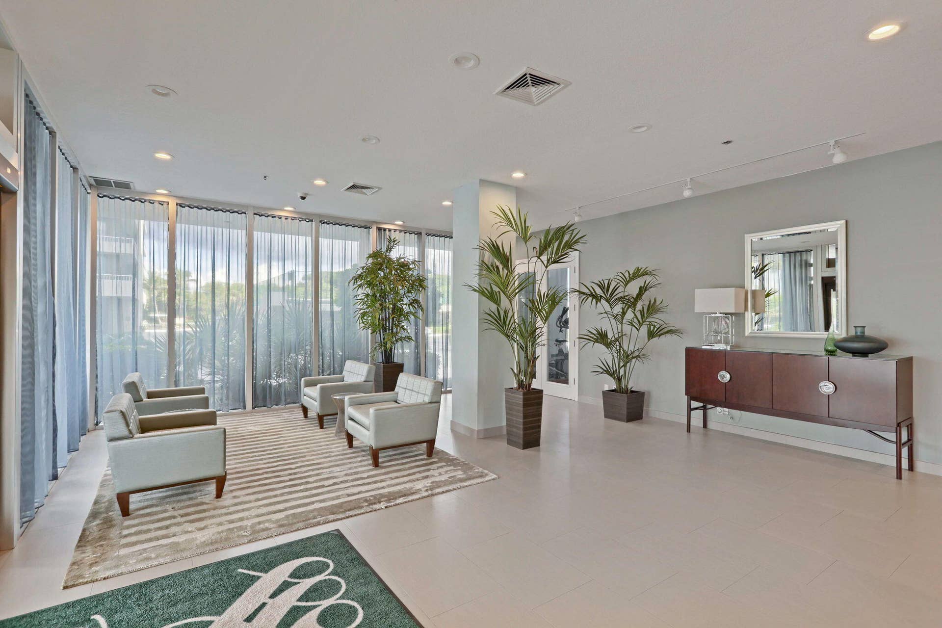 5540 N Ocean Drive, #14b, Singer Island, FL 33404 Lobby