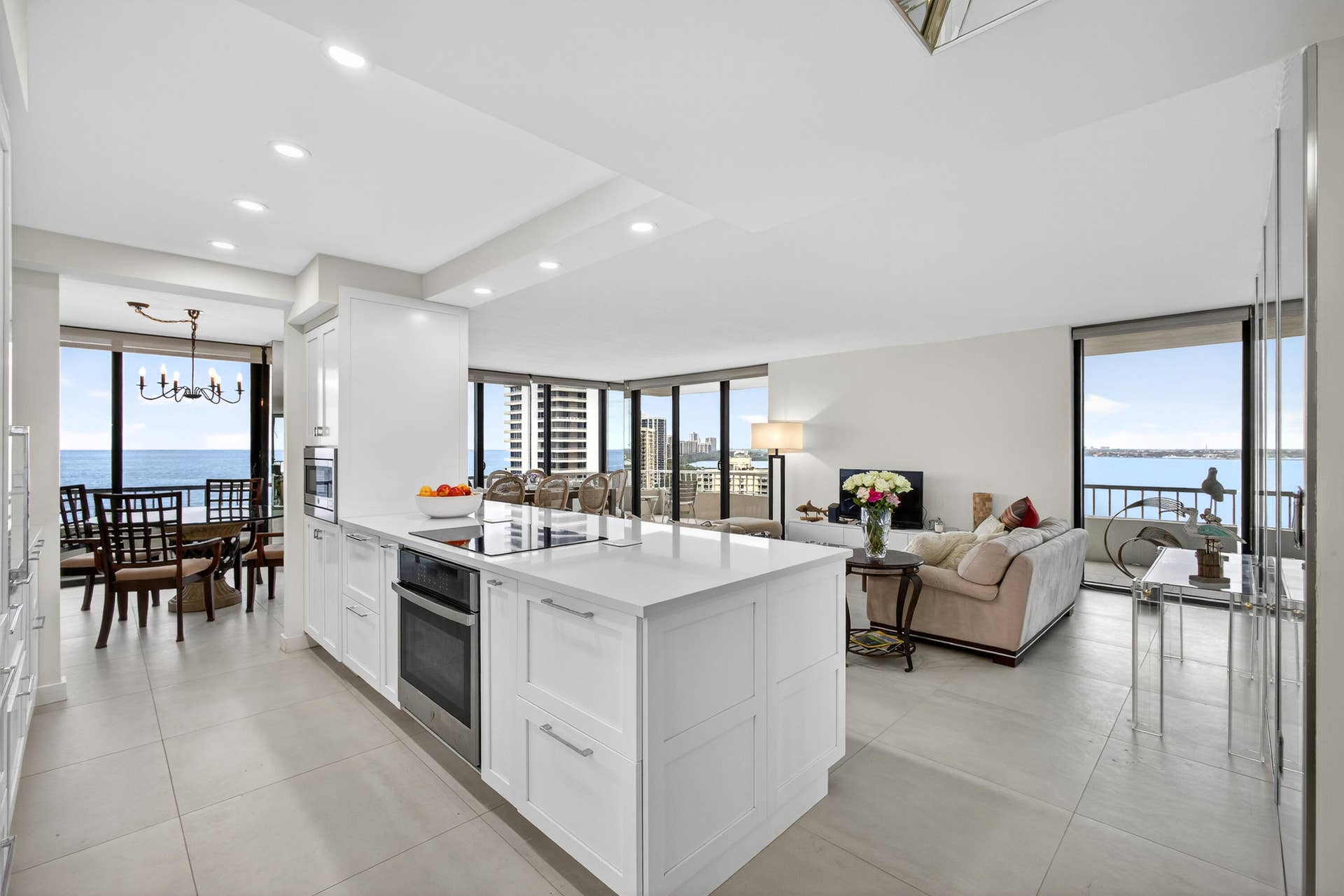5540 N Ocean Drive, #14b, Singer Island, FL 33404 Living