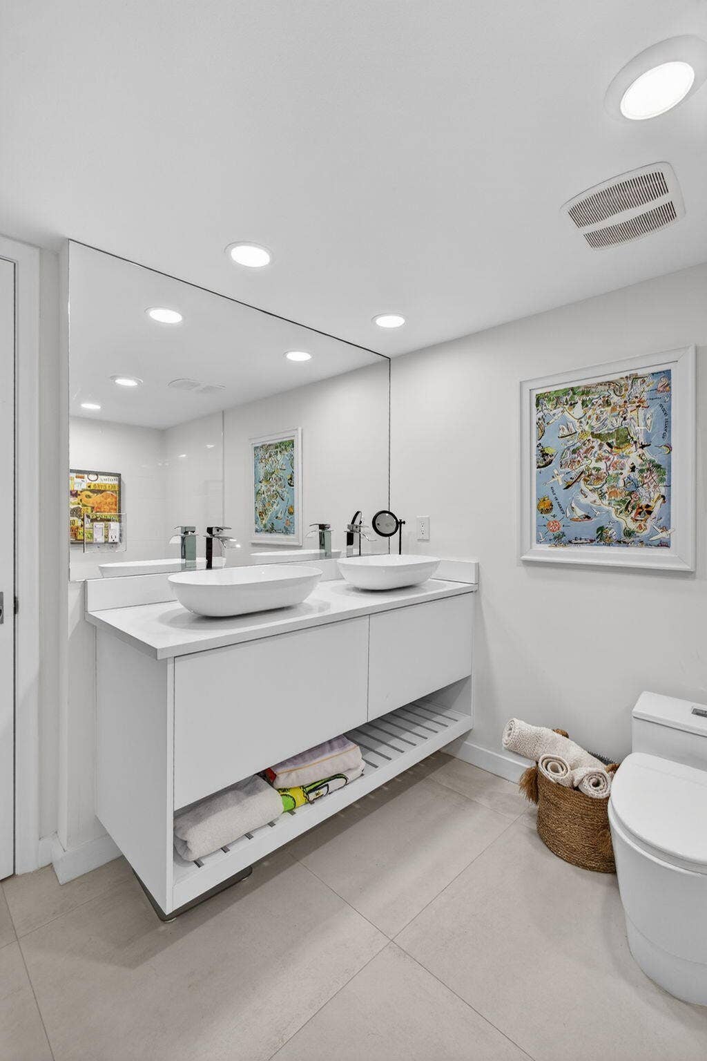 5540 N Ocean Drive, #14b, Singer Island, FL 33404 Bath