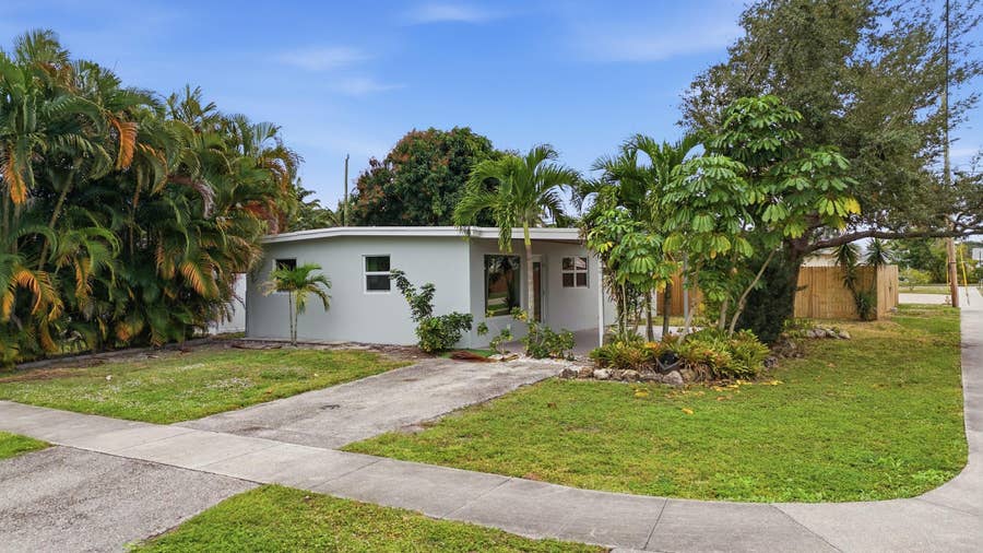 Property photo for 403 Todd Street, Jupiter, FL