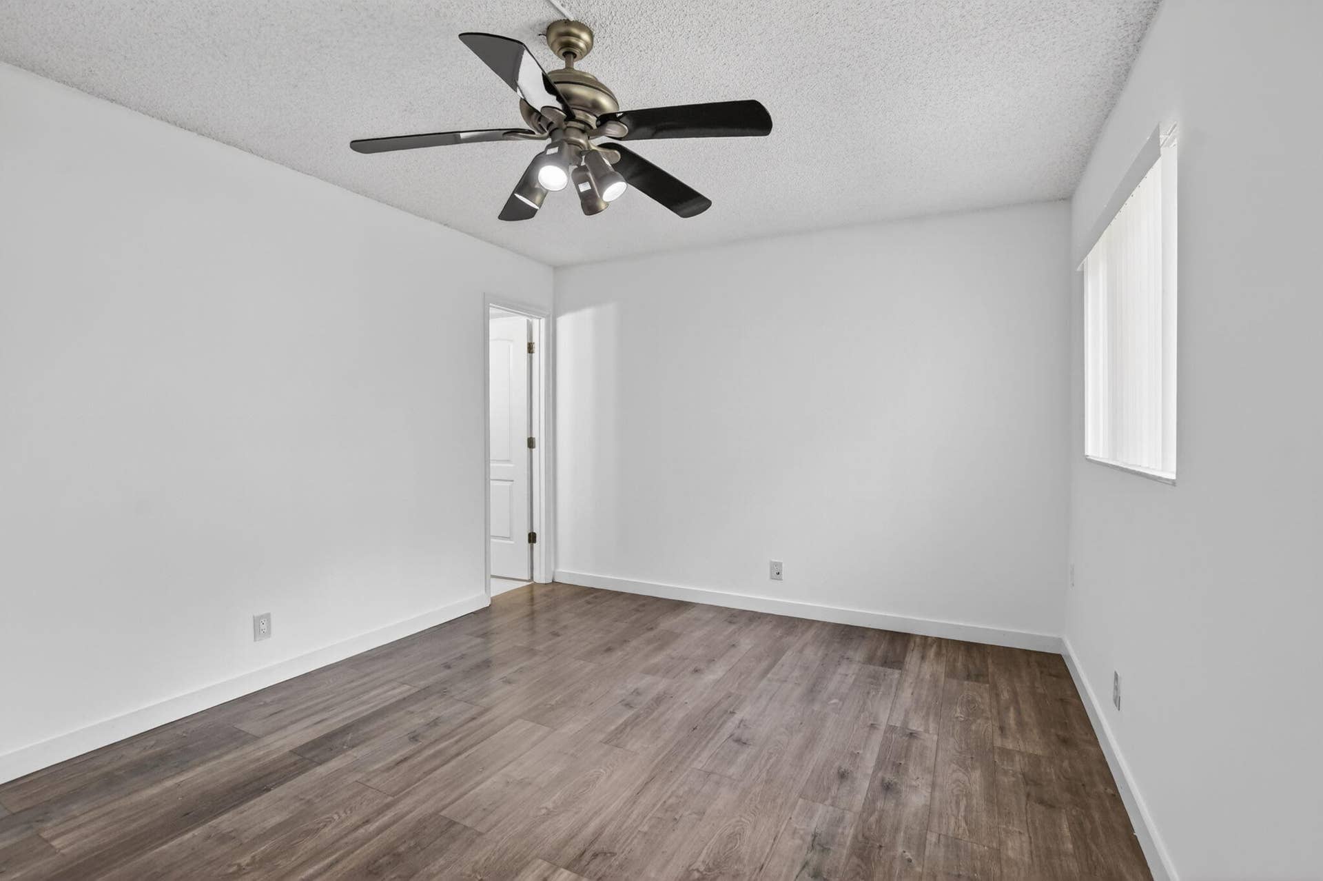9220 SW 3rd Street, #907, Boca Raton, FL 33428 17-web-or-mls-DSC_2220