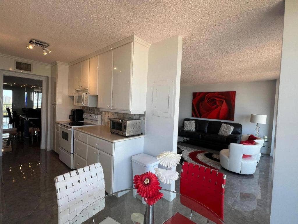 3400 N Ocean Drive, #905, Singer Island, FL 33404 3400 N Ocean Drive, #905, Singer Island, FL 33404