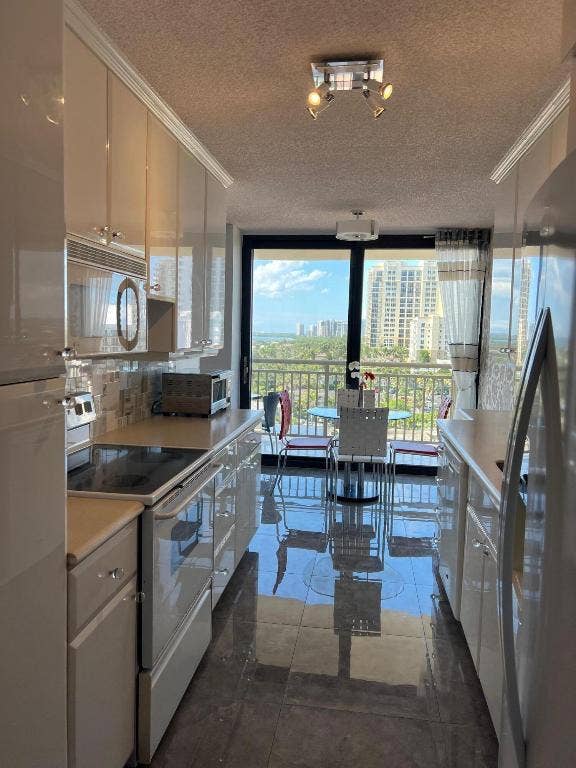 3400 N Ocean Drive, #905, Singer Island, FL 33404 3400 N Ocean Drive, #905, Singer Island, FL 33404