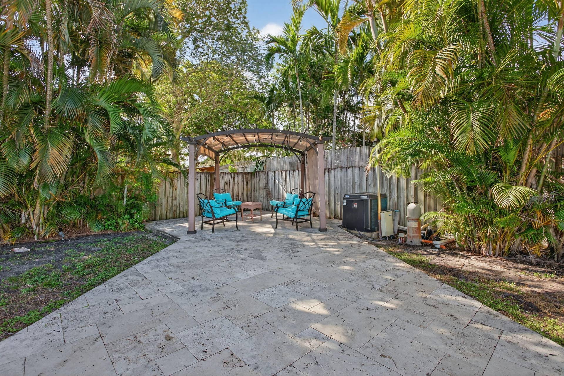 8-web-or-mls-736-6667