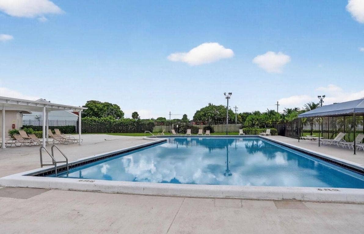 8374 Dynasty Drive, Boca Raton, FL 33433 8374 Dynasty Drive, Boca Raton, FL 33433