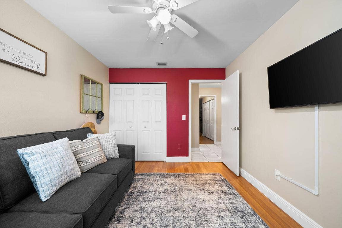 8374 Dynasty Drive, Boca Raton, FL 33433 8374 Dynasty Drive, Boca Raton, FL 33433
